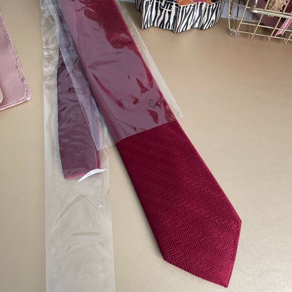 Herringbone Burgundy Tie from Tie Bar - Picture 1 of 3